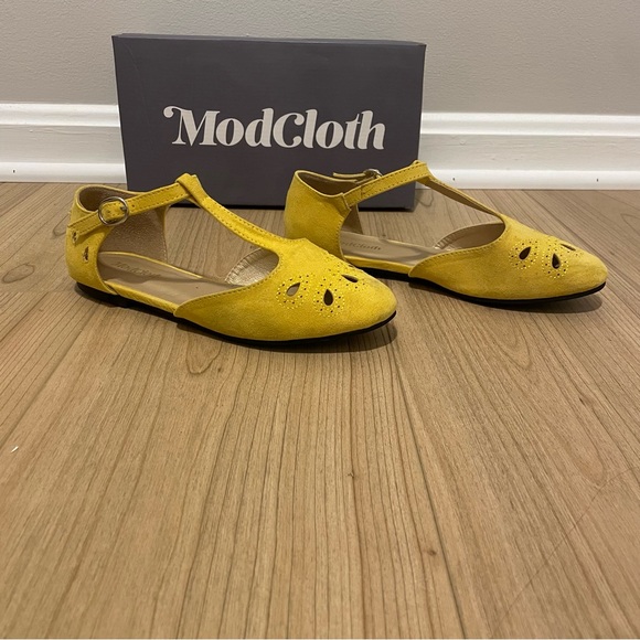 ModCloth Yellow The Zest Is History T-Strap Flats - Size 6 - Picture 3 of 16